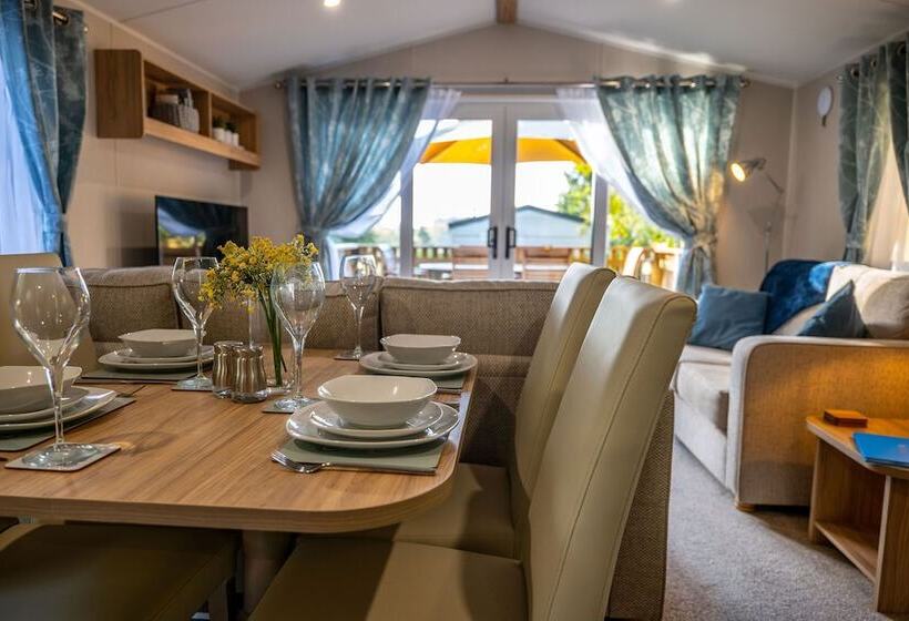 The Travellers Rest