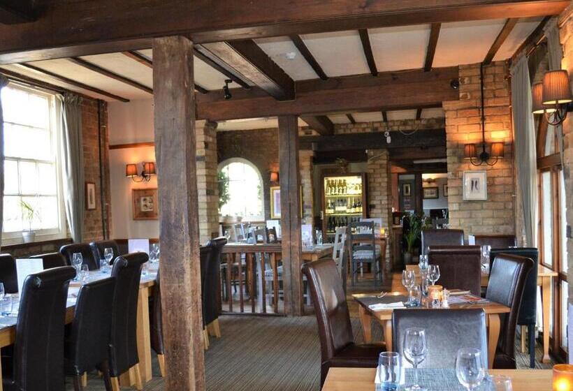 The White Hart Country Inn