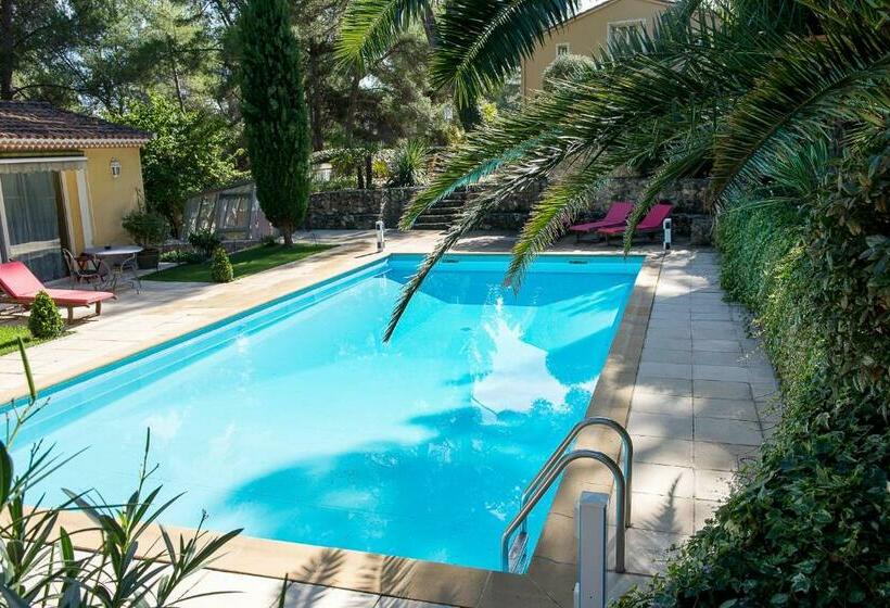 تختخواب و صبحانه Domaine Jobert