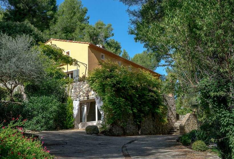 تختخواب و صبحانه Domaine Jobert