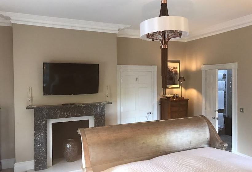 Bed and Breakfast Grassfield Hall