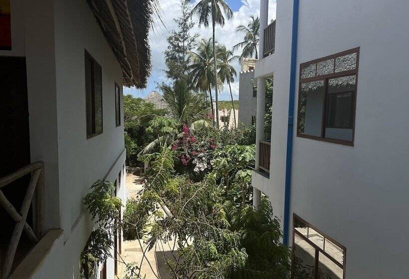 تختخواب و صبحانه Sky And Sand Zanzibar Beach Resort