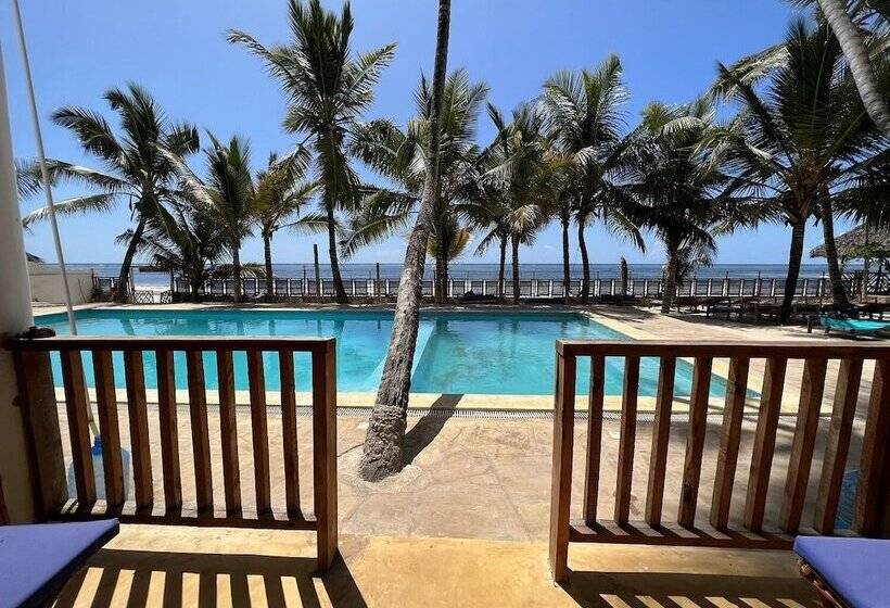 تختخواب و صبحانه Sky And Sand Zanzibar Beach Resort