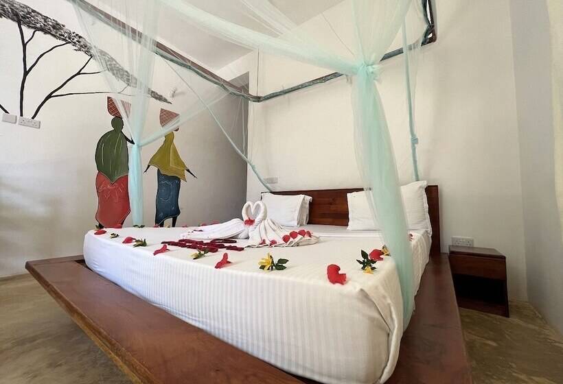 تختخواب و صبحانه Sky And Sand Zanzibar Beach Resort