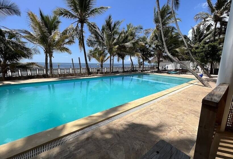 تختخواب و صبحانه Sky And Sand Zanzibar Beach Resort
