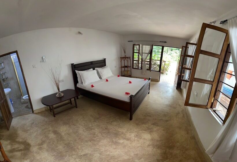 تختخواب و صبحانه Sky And Sand Zanzibar Beach Resort