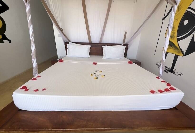 تختخواب و صبحانه Sky And Sand Zanzibar Beach Resort