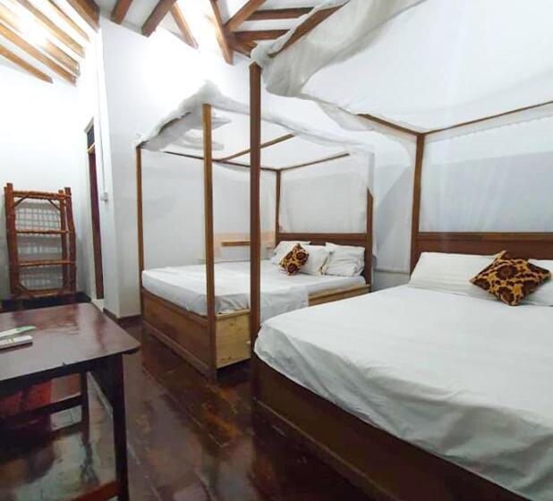 تختخواب و صبحانه Ondo House