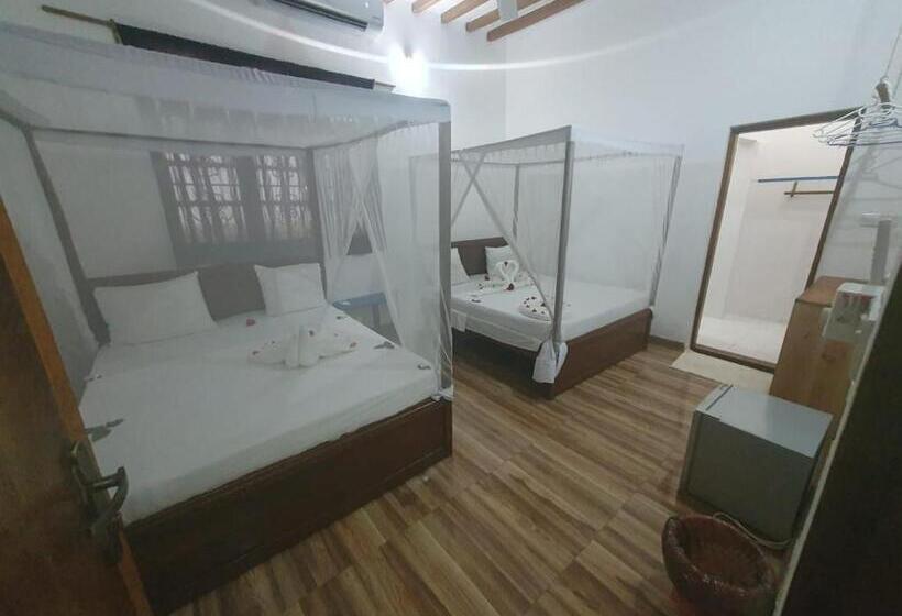 تختخواب و صبحانه Ondo House