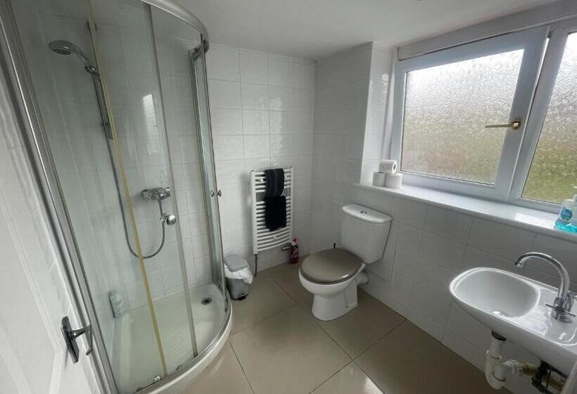 تختخواب و صبحانه Rooms At 31