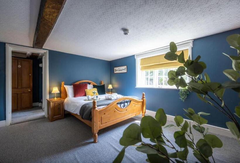 مبيت وإفطار The Swan Inn