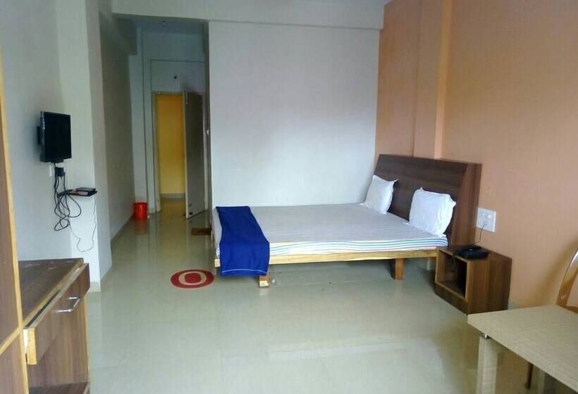 Hotel Goroomgo Shree Mandir Palace Puri