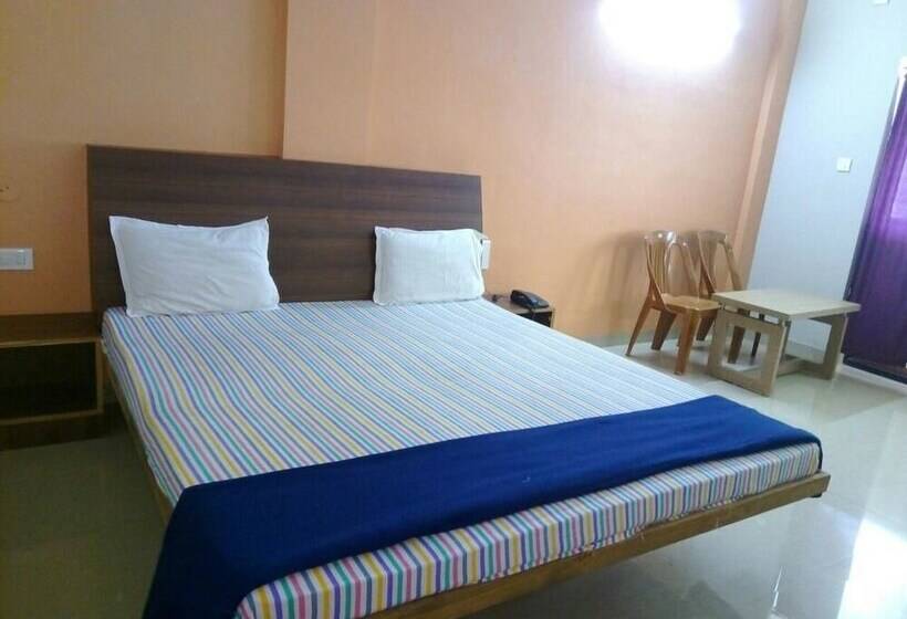 Hotel Goroomgo Shree Mandir Palace Puri