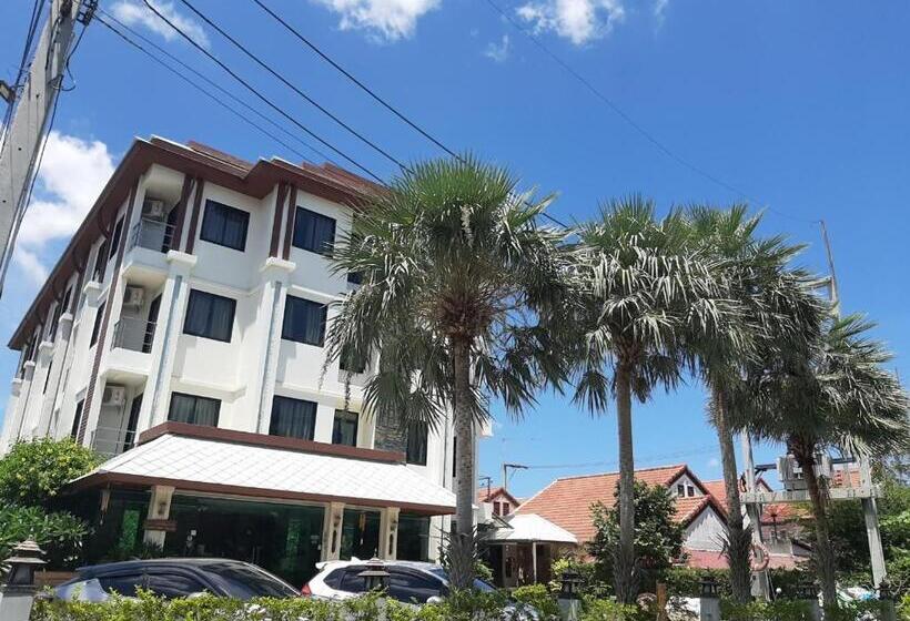 בית מלון כפרי Narai Iyara Palace