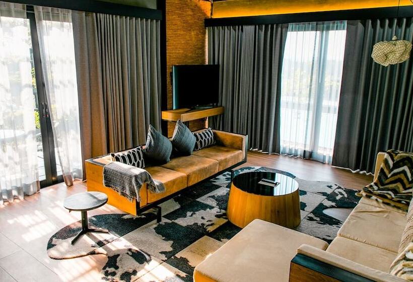 هتل Vino Neste Private Pool Villas
