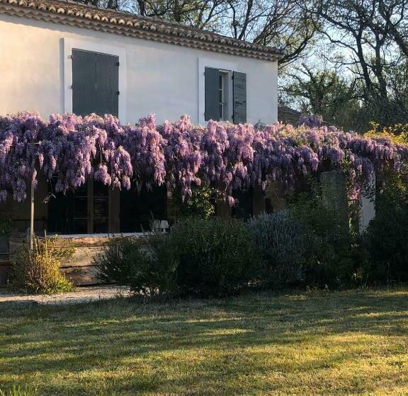 Pensão B&b Mas De Caustes