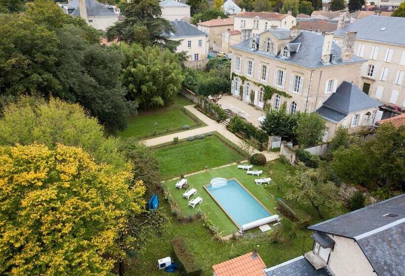 بنسيون Chambre D Hotes La Maison De Maître