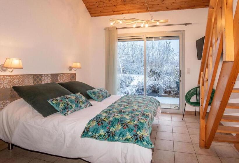 ペンション La Combe Fleurie Appartements & Chambres