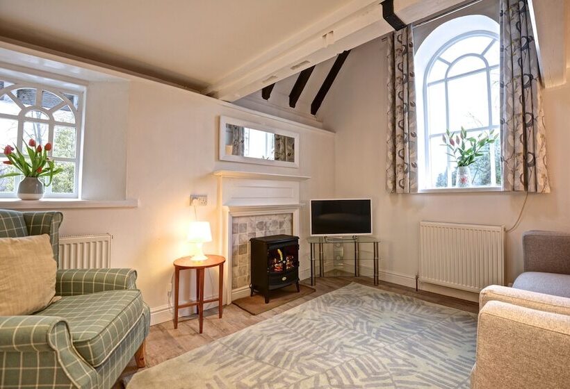 Holiday Cottages And North Star Apartment