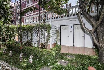 هتل Good Houses Apartment