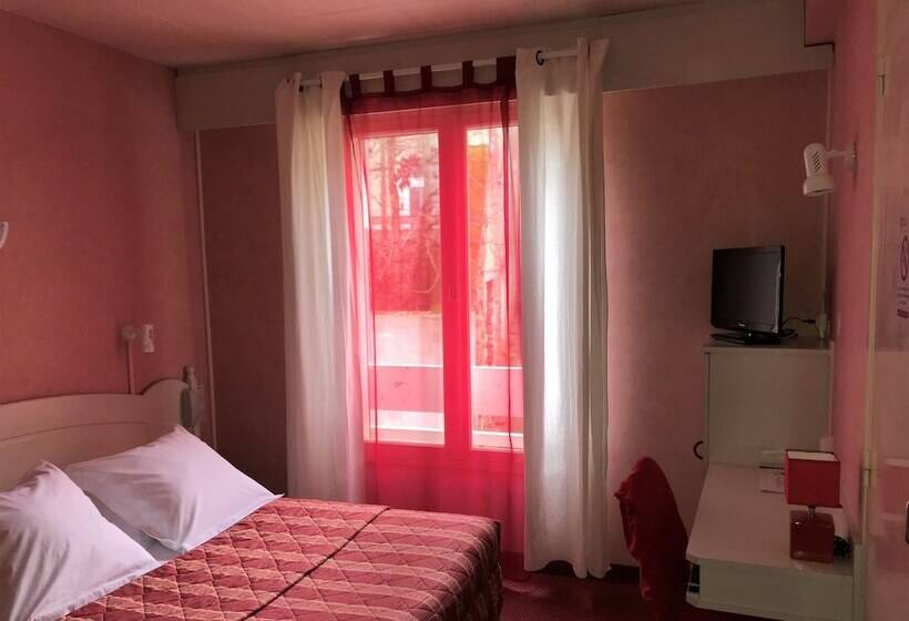 בית מלון כפרי Hôtel Du Commerce