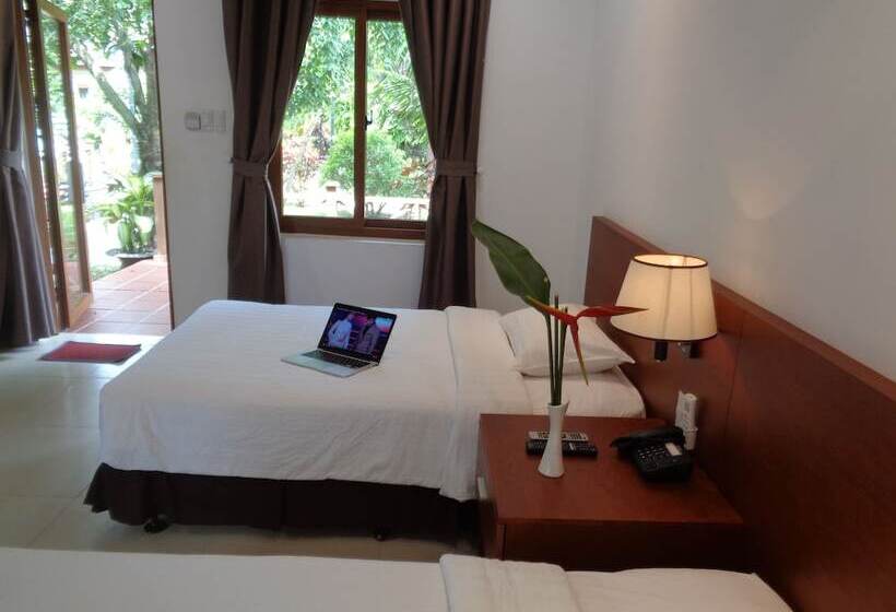 هتل Mango Garden Resort