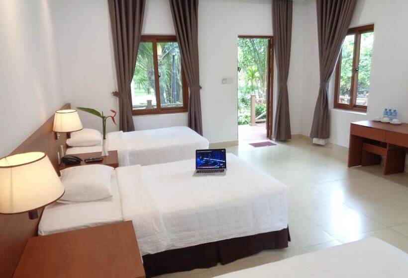 هتل Mango Garden Resort