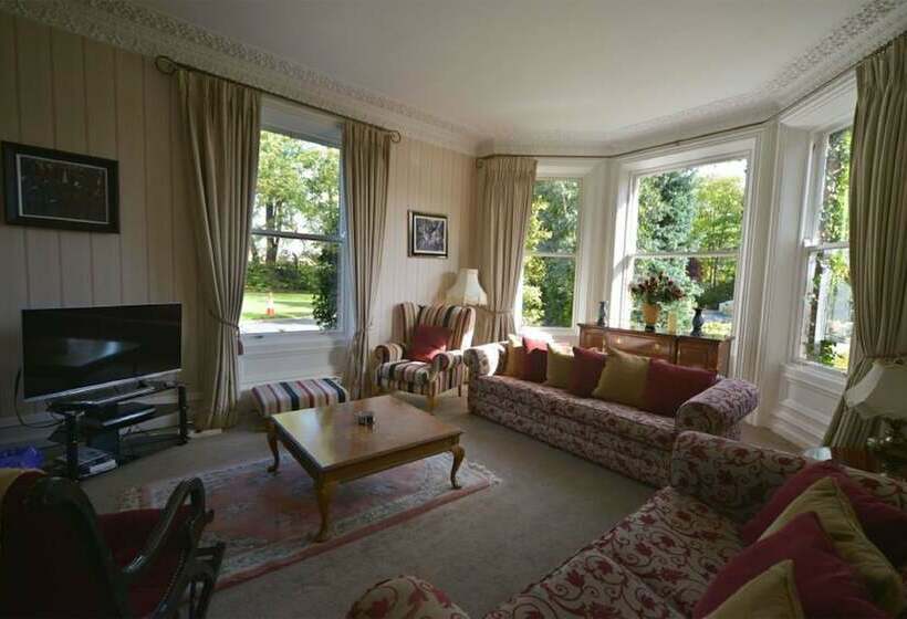 پانسیون Glenmore Manor Guesthouse