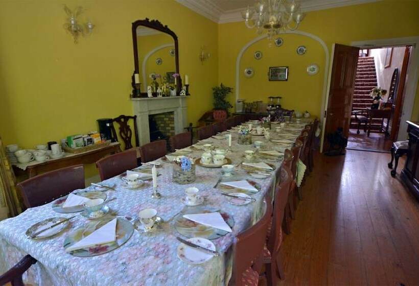 پانسیون Glenmore Manor Guesthouse