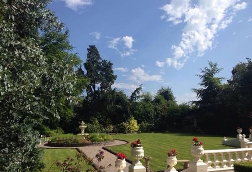 پانسیون Glenmore Manor Guesthouse