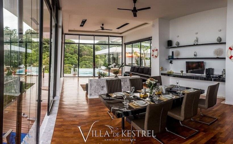 Villa De Kestrel