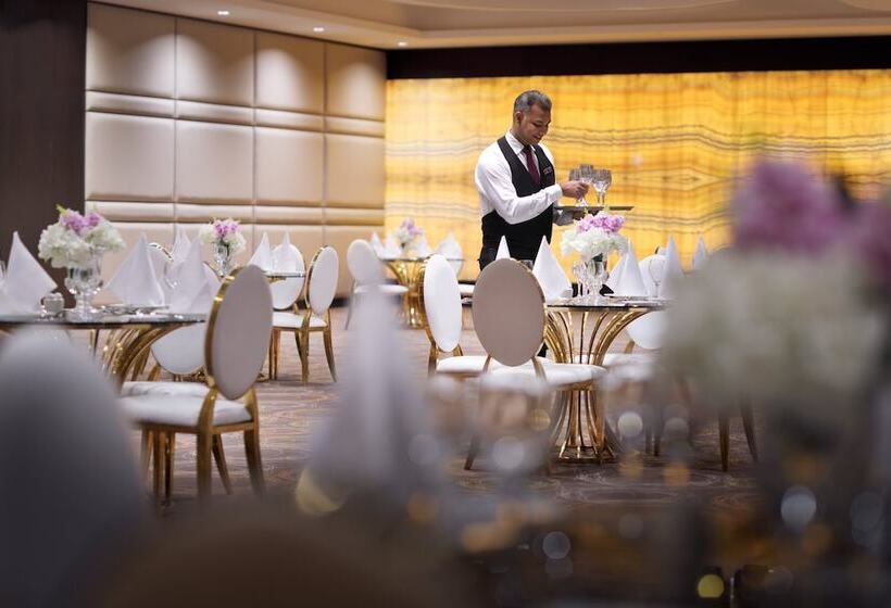 Fotos del hotel Crowne Plaza Hotel Riyadh Minhal, An Ihg:  38 Fotos del hotel Crowne Plaza Hotel Riyadh Minhal, An Ihg:  38