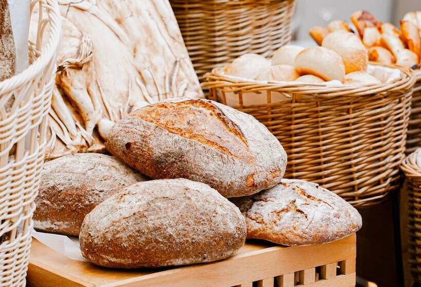 Fotos del hotel Crowne Plaza Hotel Riyadh Minhal, An Ihg:  32 Fotos del hotel Crowne Plaza Hotel Riyadh Minhal, An Ihg:  32