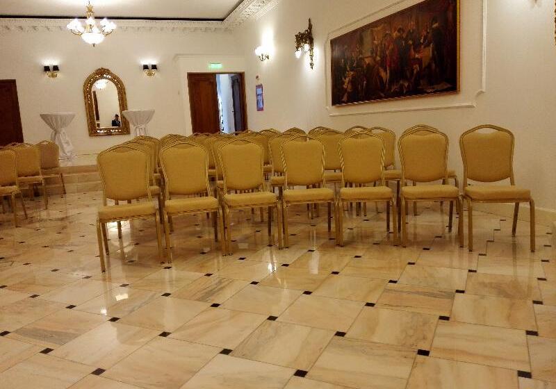 Fotos del hotel Capitol:  4