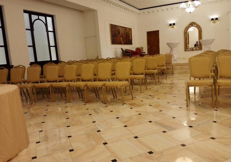 Fotos del hotel Capitol:  9