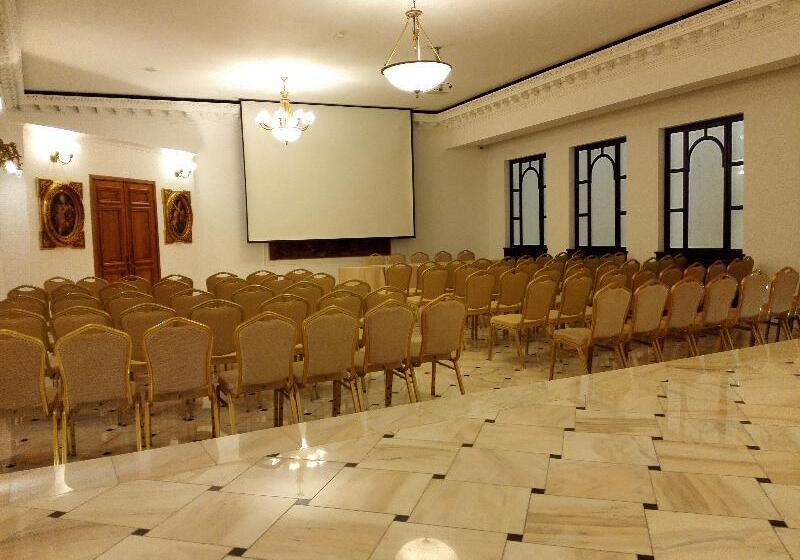 Fotos del hotel Capitol:  10