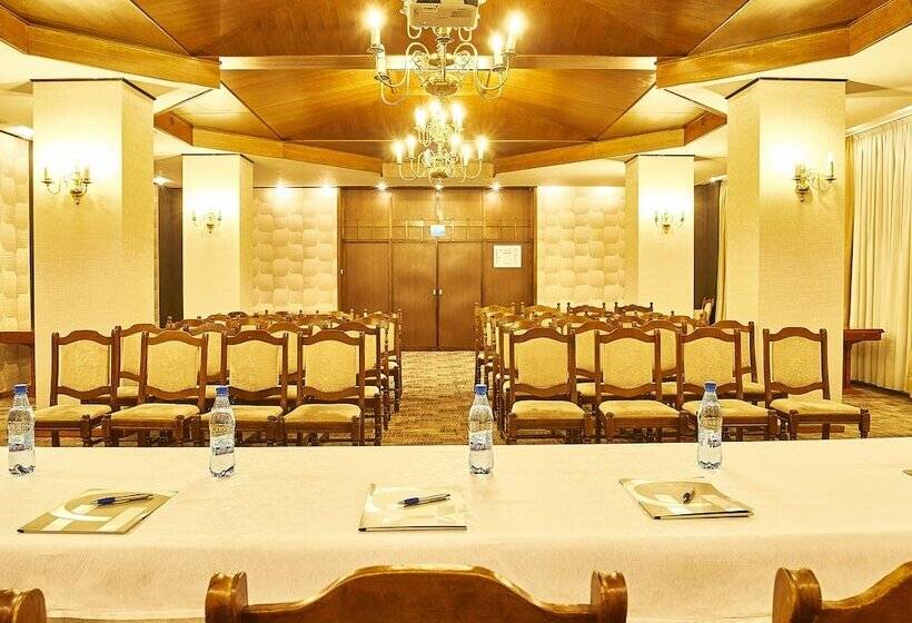 هتل Continental Forum Tirgu Mures