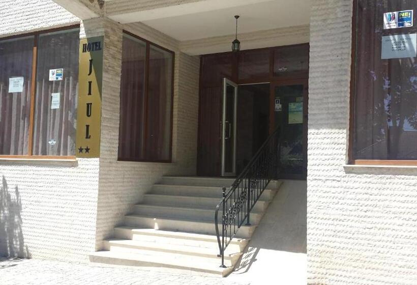 هتل Jiul