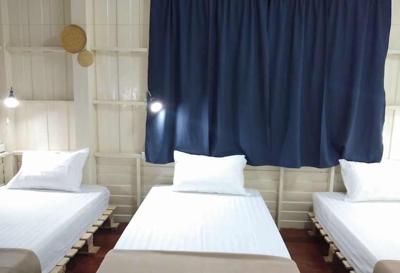63 Hostel Lopburi