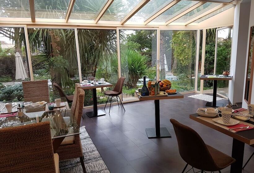 تختخواب و صبحانه La Villa Des Sens