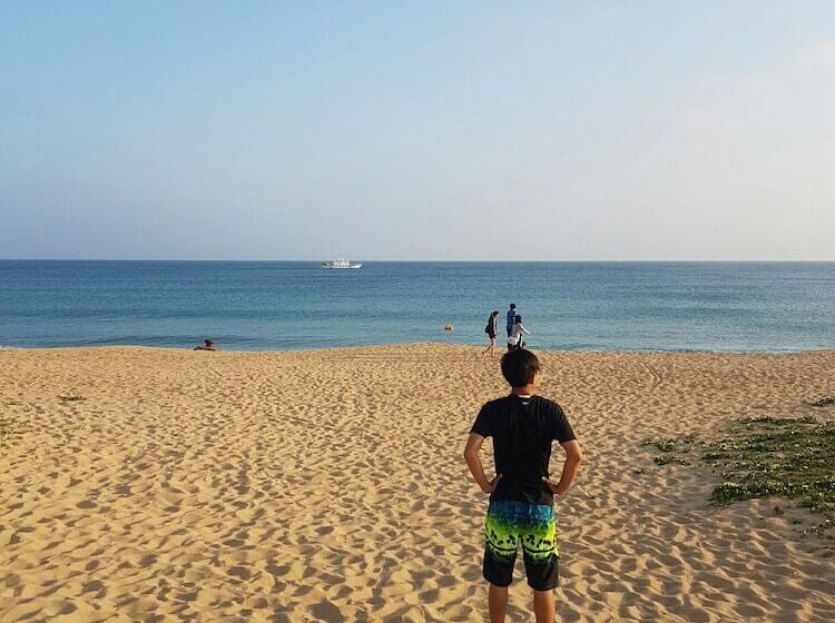 تختخواب و صبحانه Ou Hai You Travel