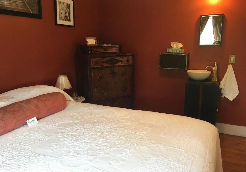 مبيت وإفطار The Nightfall Inn