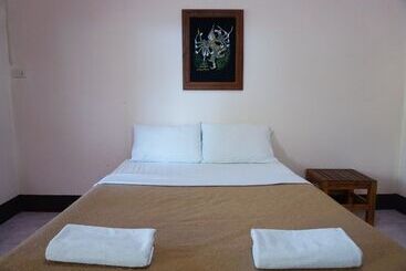 هتل Ban Poh Garden House