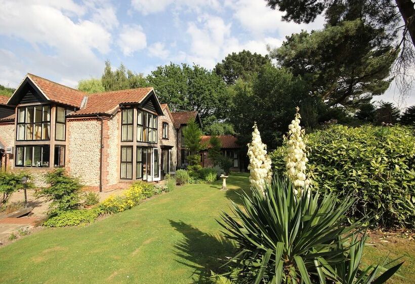 هتل Felbrigg Lodge Bed And Breakfast