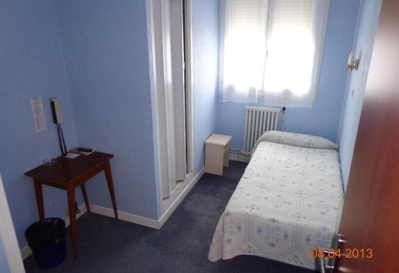 هتل Hôtel Hélios