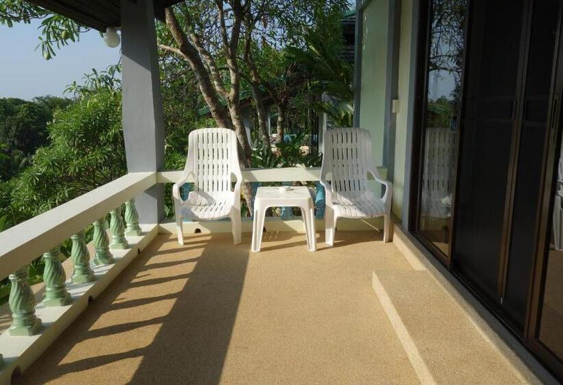هتل Khaolak Hillside Villa