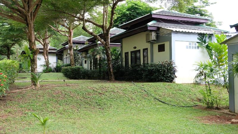 هتل Khaolak Hillside Villa