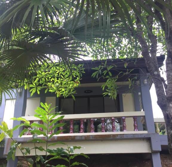 هتل Khaolak Hillside Villa