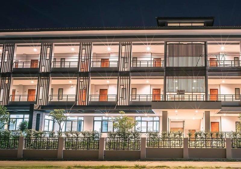 호텔 Parisa Place