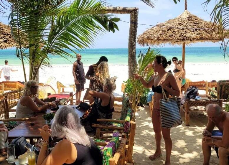 هتل Sipano Beach Lodge Kiwengwa